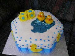 Ducky shower cake2